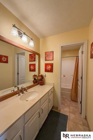 9508 S 28th Avenue, Bellevue, NE 68147