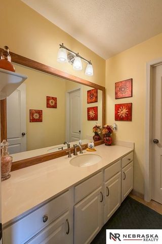 9508 S 28th Avenue, Bellevue, NE 68147