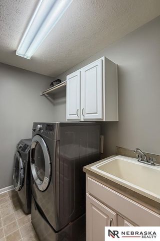 9508 S 28th Avenue, Bellevue, NE 68147