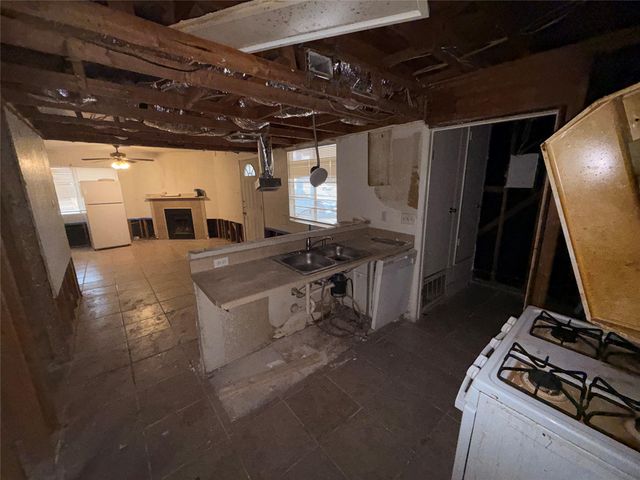 2404 Bucks RUN A&B, Austin, TX 78744