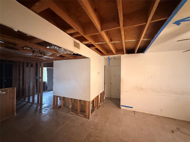 2404 Bucks RUN A&B, Austin, TX 78744