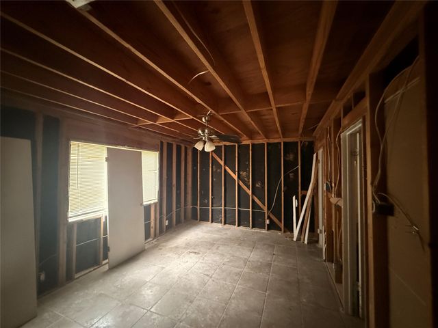 2404 Bucks RUN A&B, Austin, TX 78744