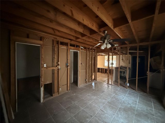 2404 Bucks RUN A&B, Austin, TX 78744