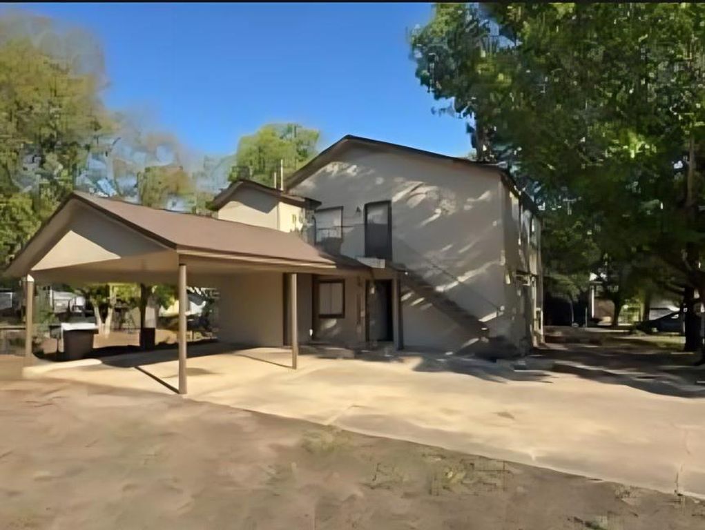 2404 Bucks RUN A&B, Austin, TX 78744