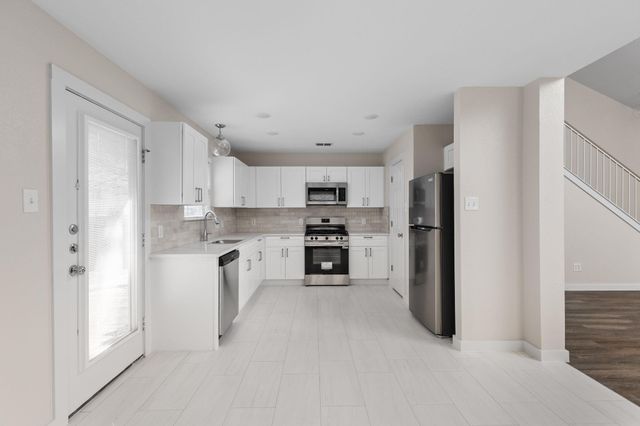 11116 Jim Thorpe LN, Austin, TX 78748