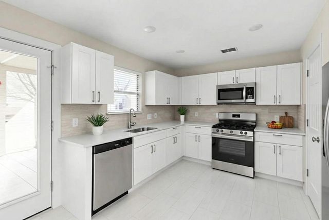 11116 Jim Thorpe LN, Austin, TX 78748