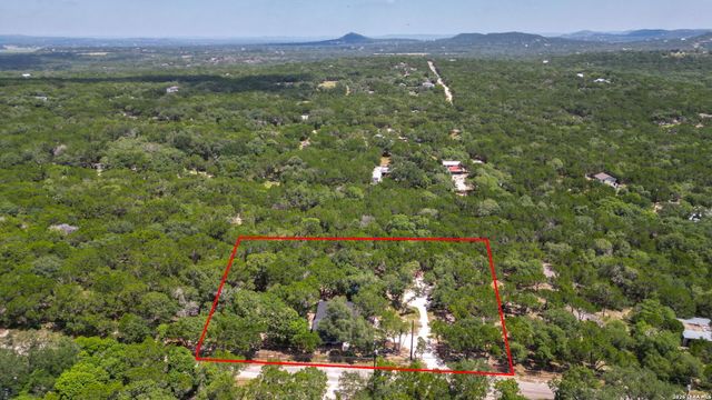 568 28th ST W, Lakehills, TX 78063