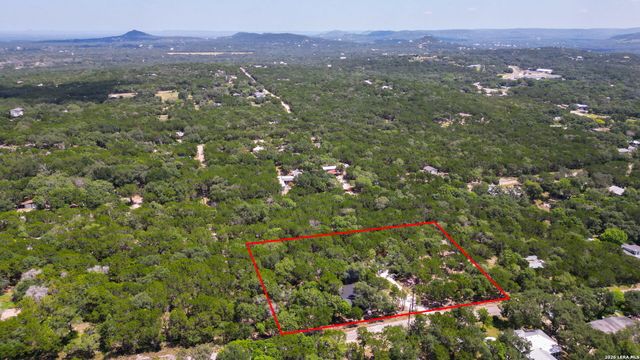 568 28th ST W, Lakehills, TX 78063