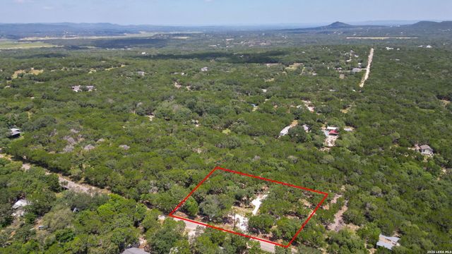 568 28th ST W, Lakehills, TX 78063