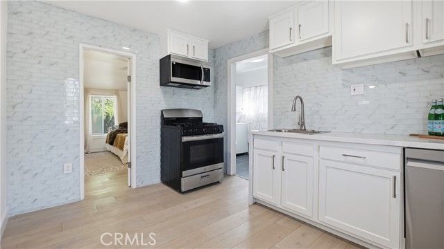 215 N Mcclay, Santa Ana, CA 92701