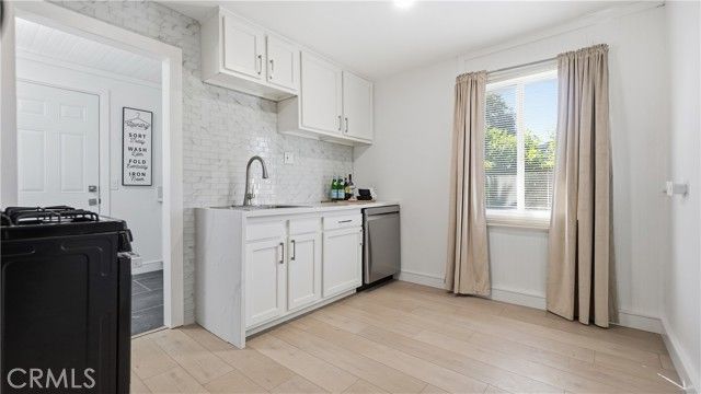215 N Mcclay, Santa Ana, CA 92701
