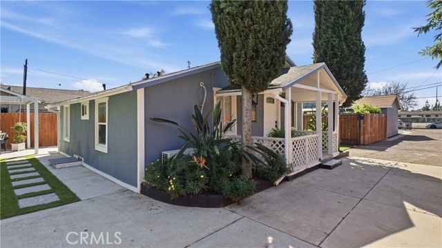 215 N Mcclay, Santa Ana, CA 92701