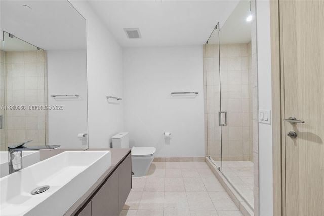 1000 Brickell Plz PH5904, Miami, FL 33131