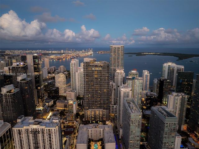 1000 Brickell Plz PH5904, Miami, FL 33131