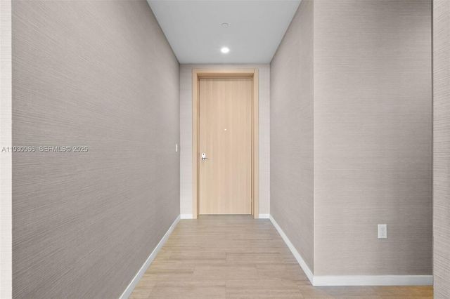 1000 Brickell Plz PH5904, Miami, FL 33131