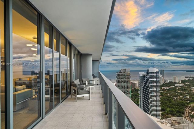 1000 Brickell Plz PH5904, Miami, FL 33131
