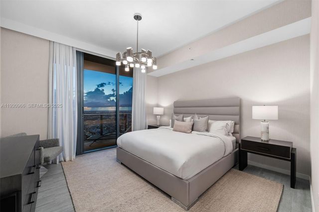 1000 Brickell Plz PH5904, Miami, FL 33131