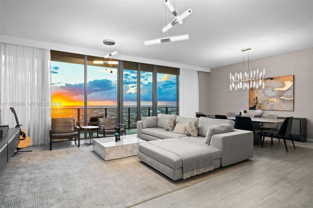 1000 Brickell Plz PH5904, Miami, FL 33131