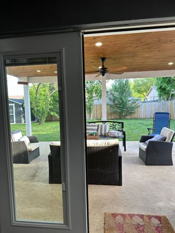 1013 Las Flores Court, Grand Prairie, TX 75052