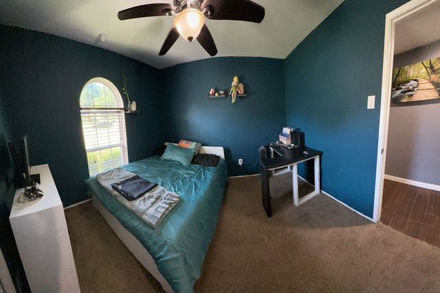 1013 Las Flores Court, Grand Prairie, TX 75052