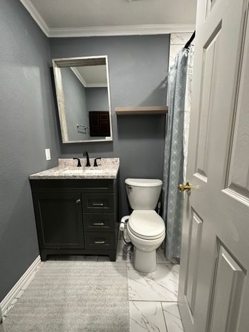 1013 Las Flores Court, Grand Prairie, TX 75052