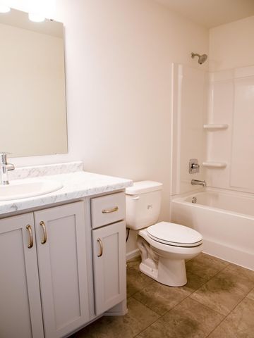 1466 66th Avenue S, Fargo, ND 58104