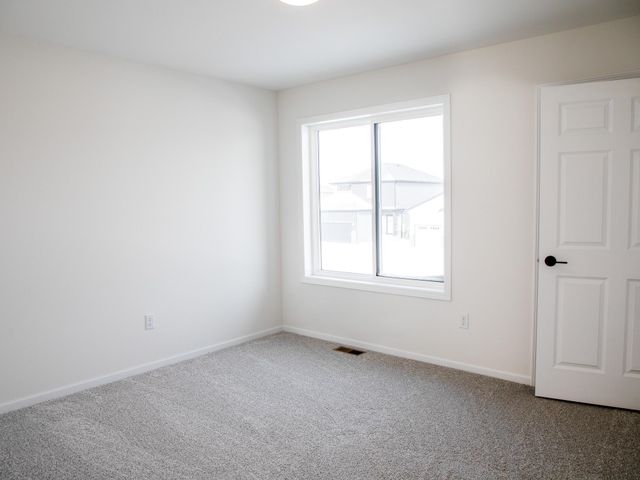 1466 66th Avenue S, Fargo, ND 58104