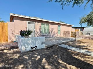 3946 W HOLLY Street, Phoenix, AZ 85009