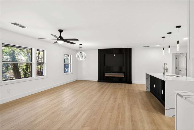 2177 Mark Trail, Decatur, GA 30032