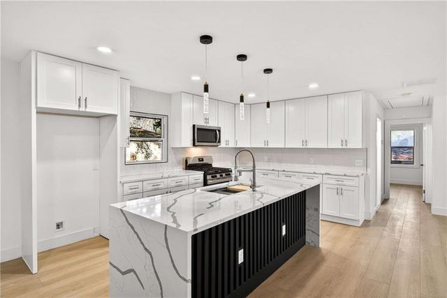 2177 Mark Trail, Decatur, GA 30032