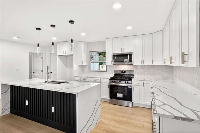 2177 Mark Trail, Decatur, GA 30032