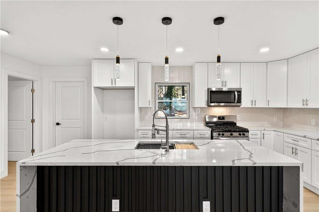 2177 Mark Trail, Decatur, GA 30032