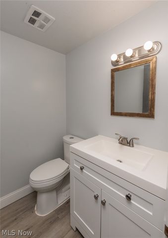 10201 Munich Drive, Parma, OH 44130