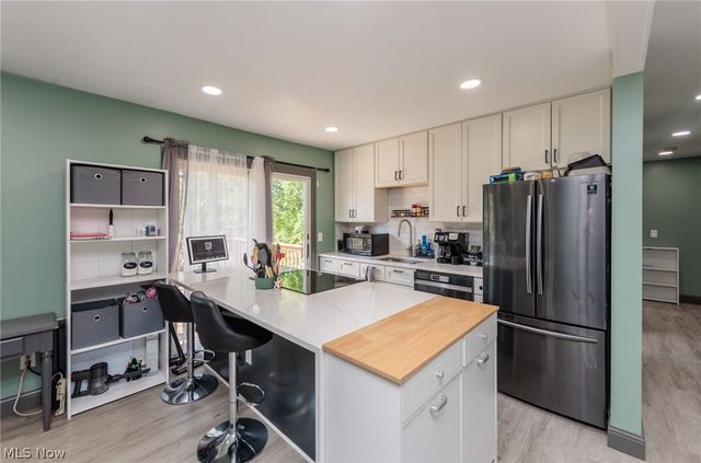 10201 Munich Drive, Parma, OH 44130