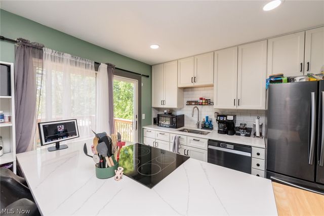 10201 Munich Drive, Parma, OH 44130