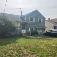 826 Joralemon St, Belleville Twp., NJ 07109