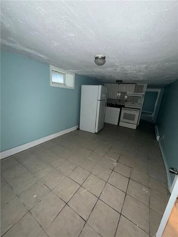 10 La Vaughn Street, Providence, RI 02909