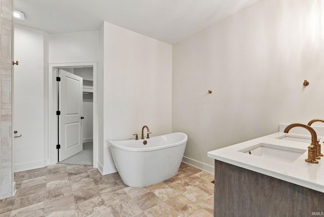 2851 Quinlado Lane, Fort Wayne, IN 46818