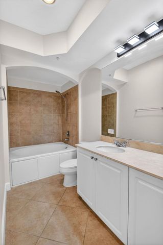 4 Renaissance Way 4109, Boynton Beach, FL 33426