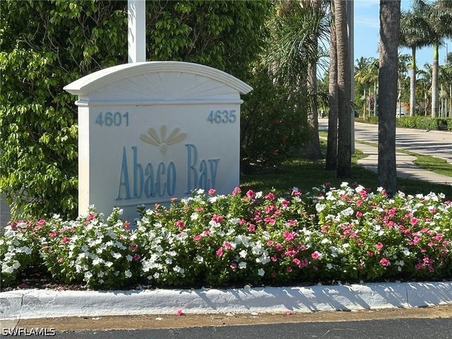 4633 Bayshore DR M2, Naples, FL 34112