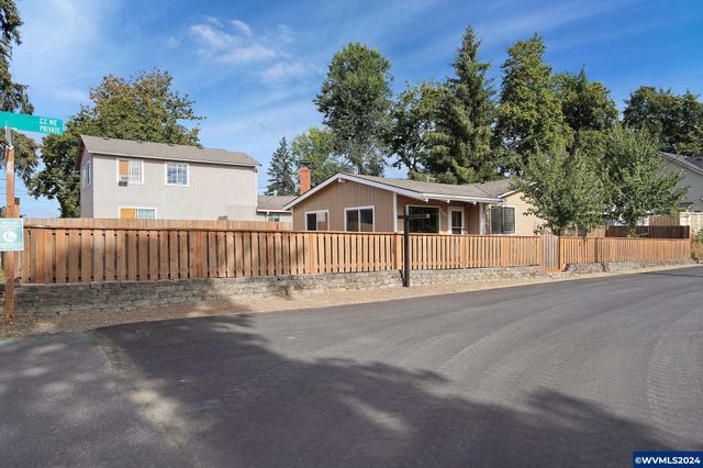 9313 Glory Ct NE, Salem, OR 97305