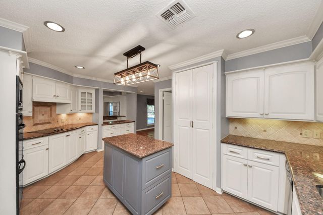 5302 Boyce Springs Drive, Houston, TX 77066