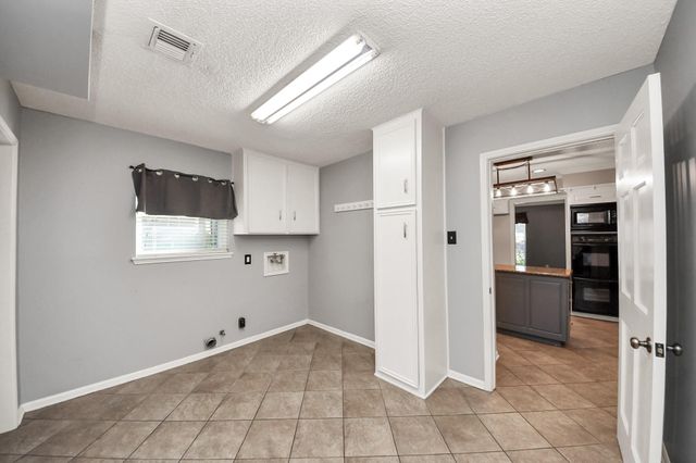 5302 Boyce Springs Drive, Houston, TX 77066