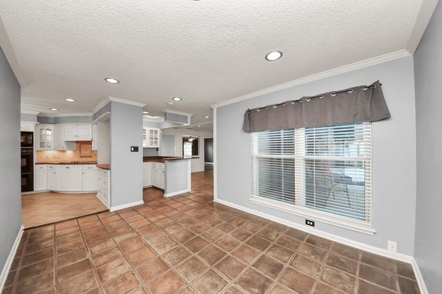 5302 Boyce Springs Drive, Houston, TX 77066