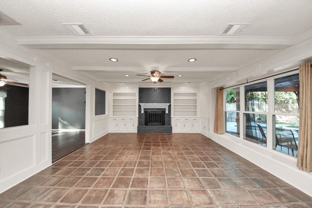 5302 Boyce Springs Drive, Houston, TX 77066