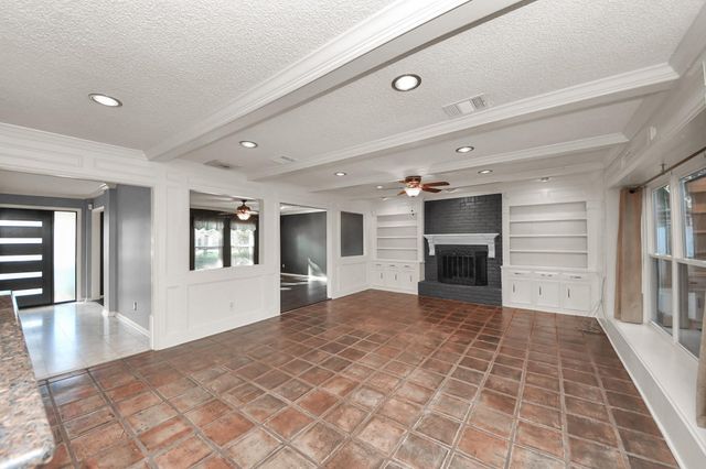 5302 Boyce Springs Drive, Houston, TX 77066