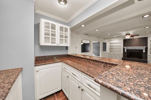5302 Boyce Springs Drive, Houston, TX 77066