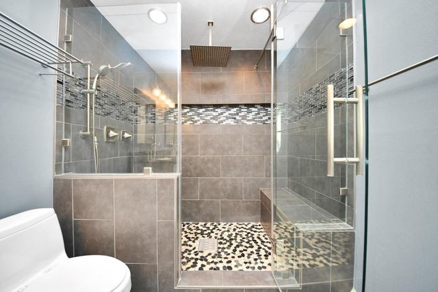 5302 Boyce Springs Drive, Houston, TX 77066