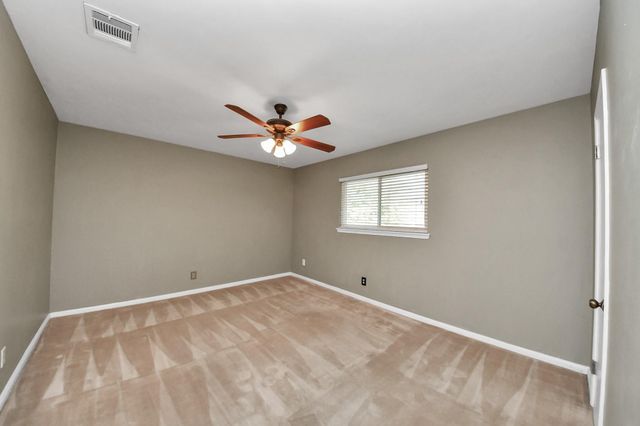 5302 Boyce Springs Drive, Houston, TX 77066