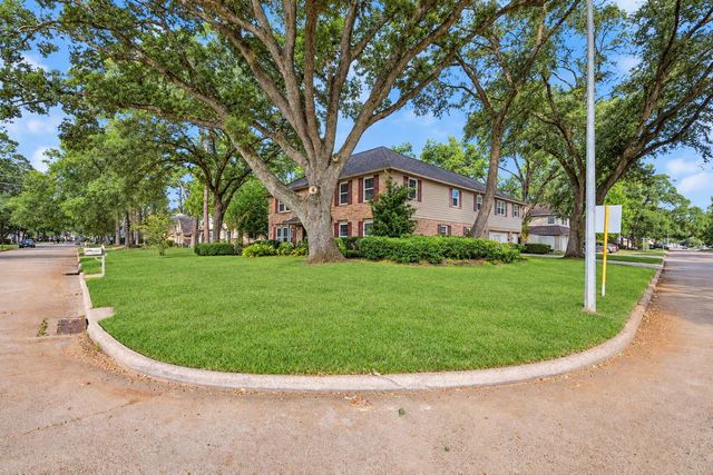 5302 Boyce Springs Drive, Houston, TX 77066